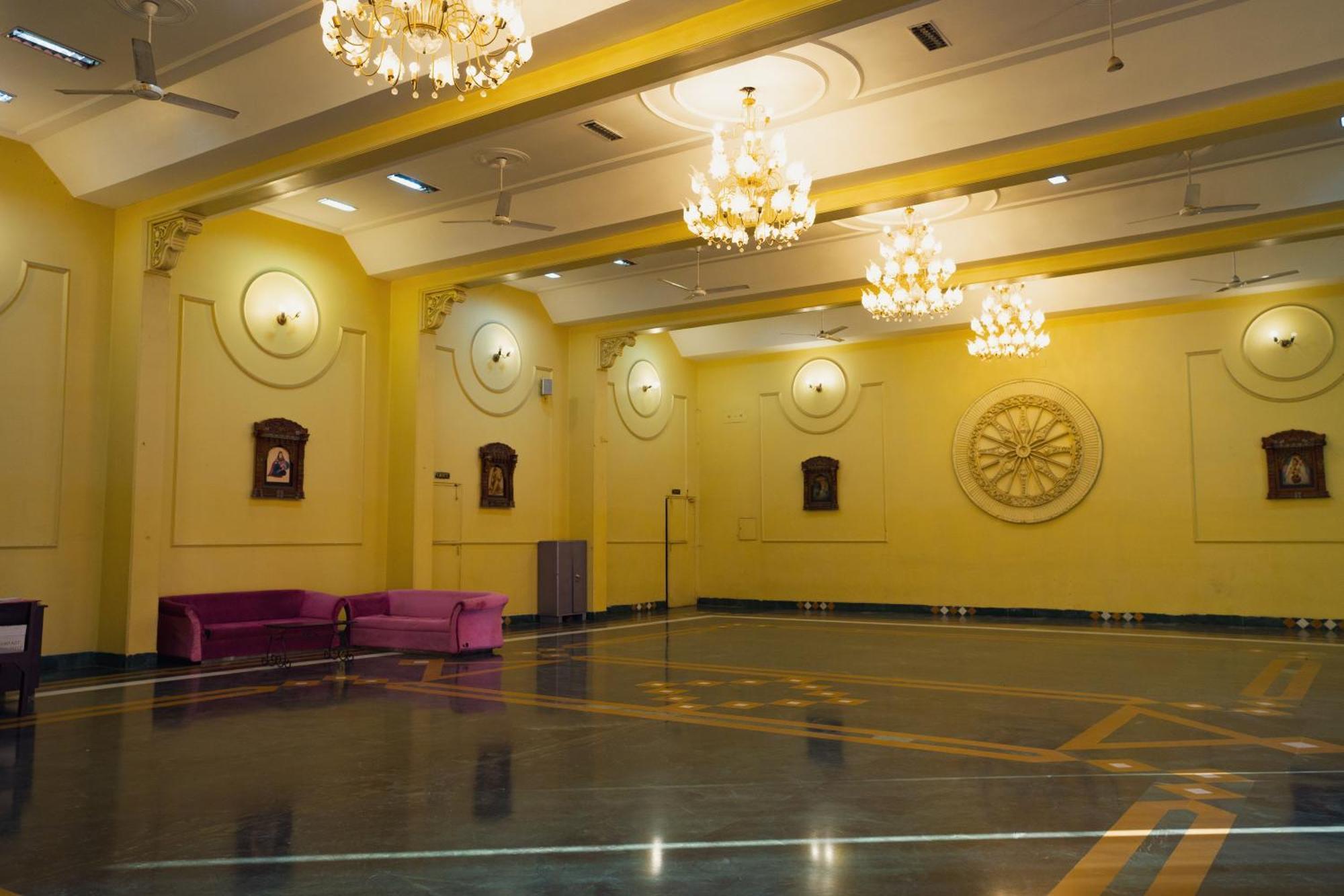 Hotel Girdhar Mahal อินดอร์ ภายนอก รูปภาพ