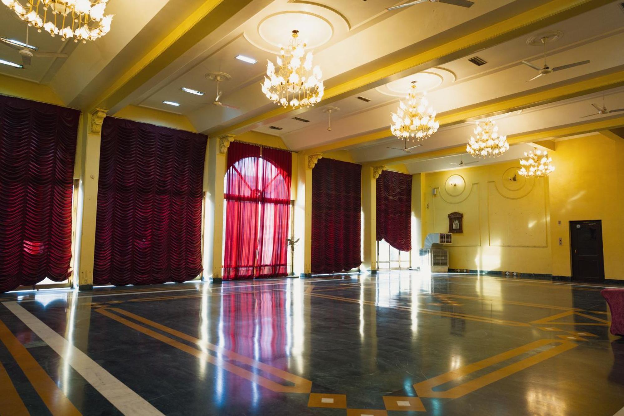 Hotel Girdhar Mahal อินดอร์ ภายนอก รูปภาพ